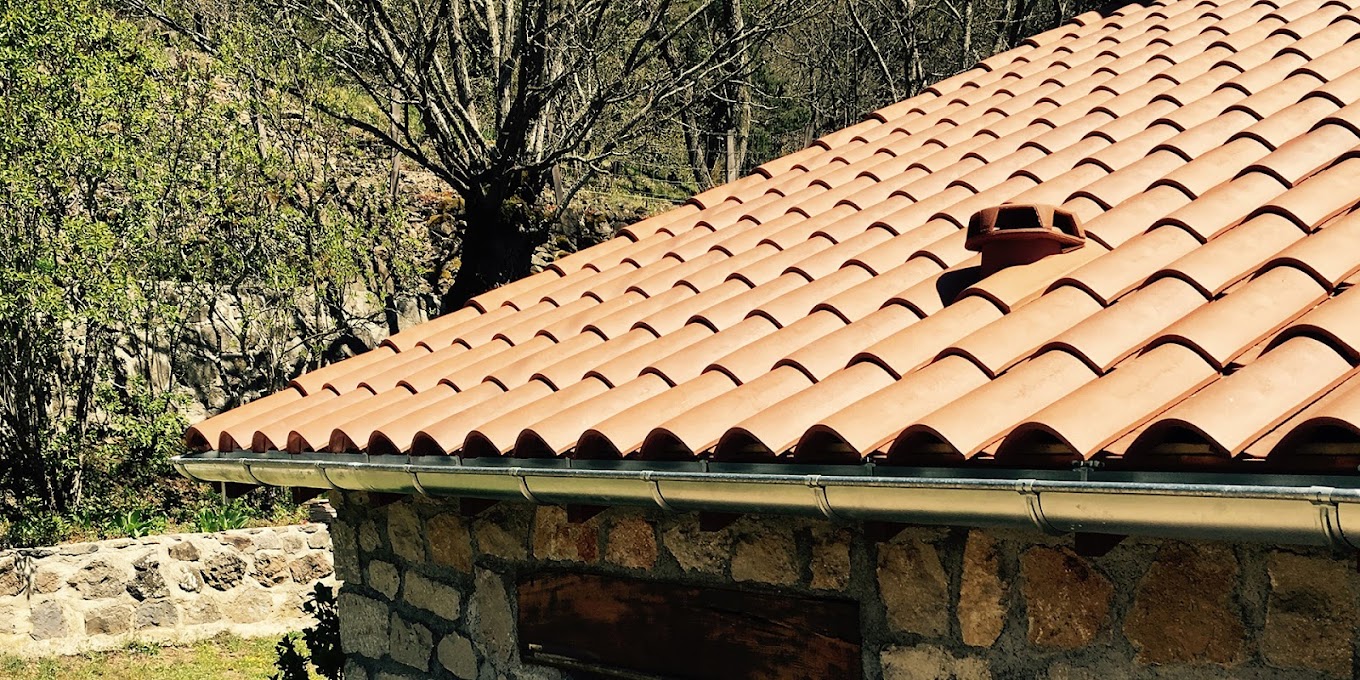 Couvreur Rennes pour remplacement gouttières