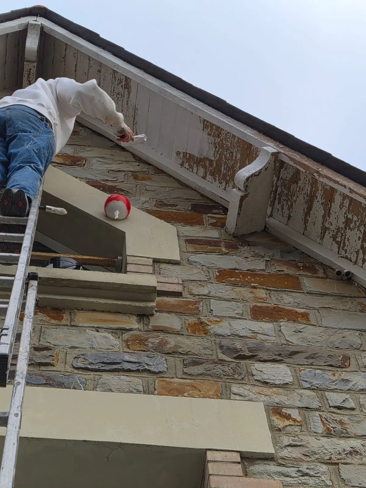 Couvreur Rennes pour rénovation boiseries extérieures